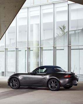 2022 Mazda MX-5 RF Hard Top Convertible Roadster | Mazda Canada