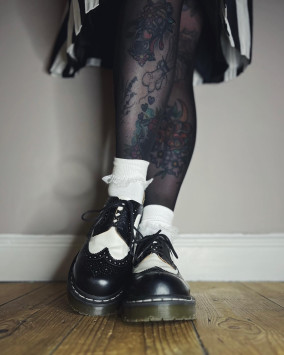 3989 BEX SMOOTH LEATHER BROGUE SHOES in Black Martens