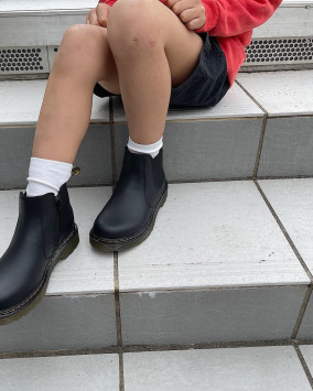 Junior 2976 Softy T Leather Chelsea Boots in Black | Dr. Martens