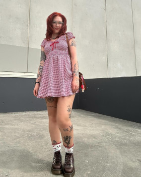 BENTLEY II HEART in Black | Dr. Martens