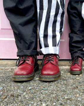 靴 Dr. Martens Cherry Red Vegan Jadon II Platform Boots in Cherry Red | Dr. Martens